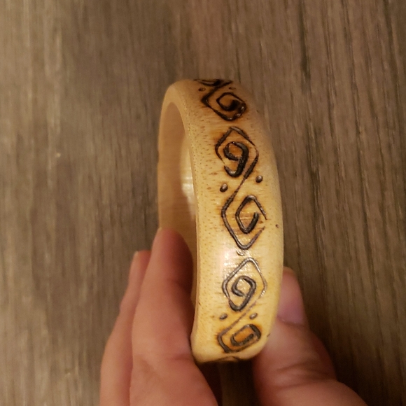 Lion King inspired Makeup & Jewelry Bundle - Picture 2 of 6